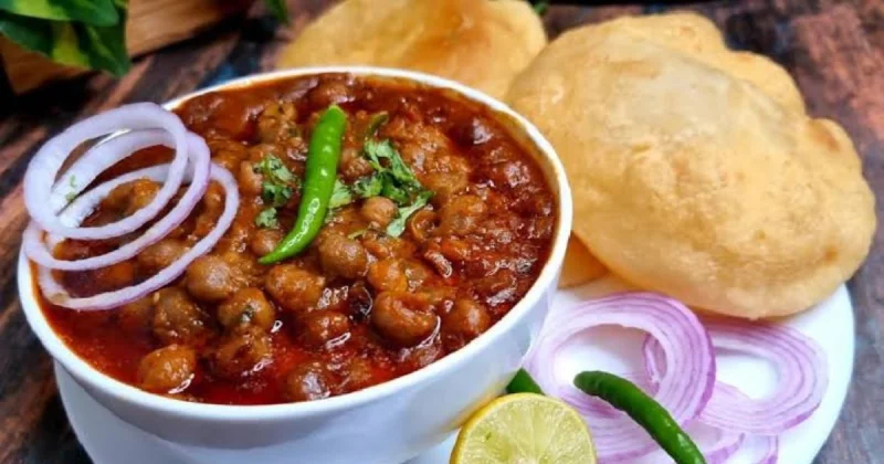 CHOLEY BHATURE